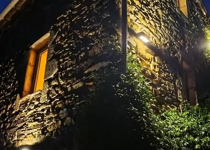 Feriehus Ecolieu La Bernarde - Nature Dompnac